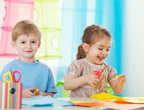 kids doing crafts