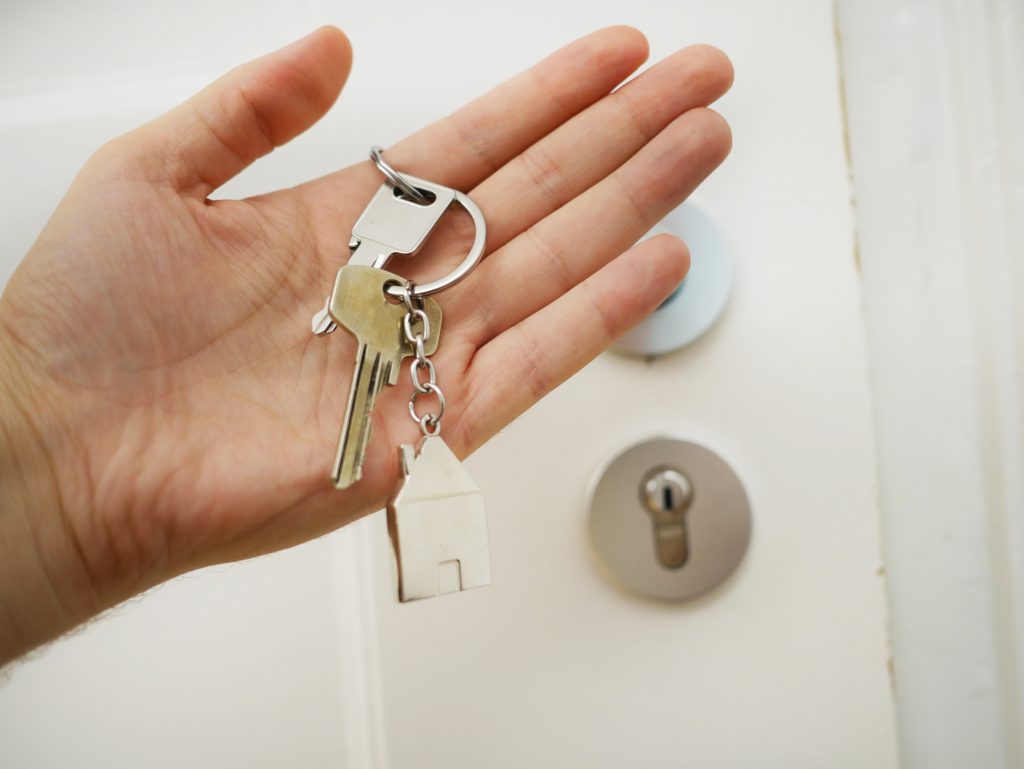 hand holding keys